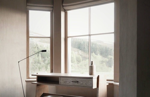 Ballater Villa | Huswell - Gairnshiel lodge - Unique & exclusive lodge next to the castle
