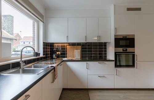 Adinkerke House | Huswell - Home in serene area, pets are welcome