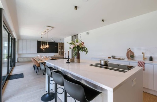 Knokke Villa | Huswell - Luxurious house with indoor elevator in Knokke