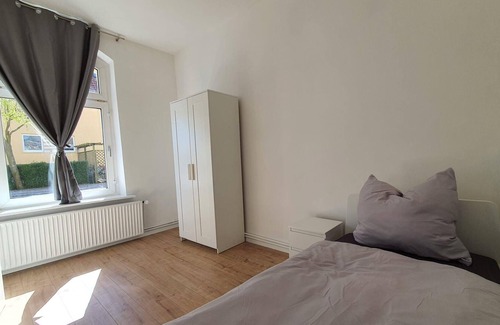 Brunsbuttel Apartment | Hyäne (1-5 Personen)