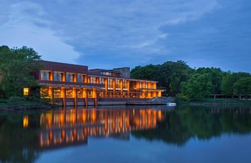 Oak Brook Hotel | Hyatt Lodge Oak Brook Chicago