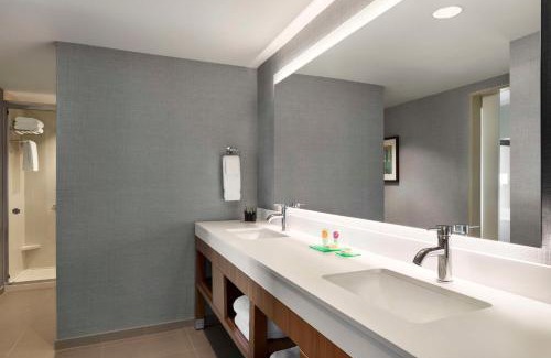 Northwest Hotel | Hyatt Place Virginia Beach Town Center
