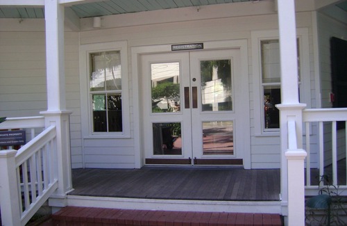 Truman Annex Apartment | Hyatt Sunset Harbor - ground-floor studio steps from Duval & Mallory Square