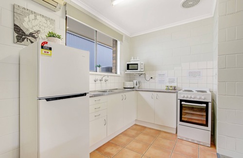 Lakes Entrance Apartment | Hybiscus Waterfront Apartments
