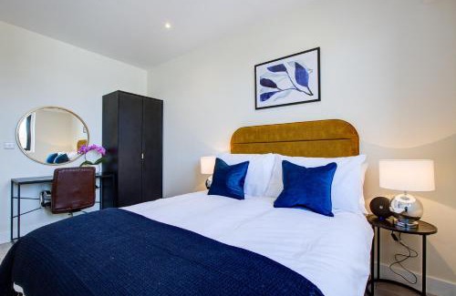 Sutton Apartment | Hybrid Resi - London, Sutton with onsite car parking