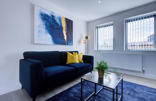 Hillingdon Apartment | Hybrid Resi - Uxbridge|2 Bed Apartment