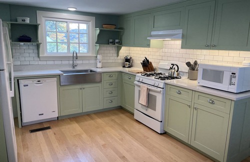 Morris House | Hyde House - Vacation in the lap of luxury in Morris NY ~ HEATED SALTWATER POOL