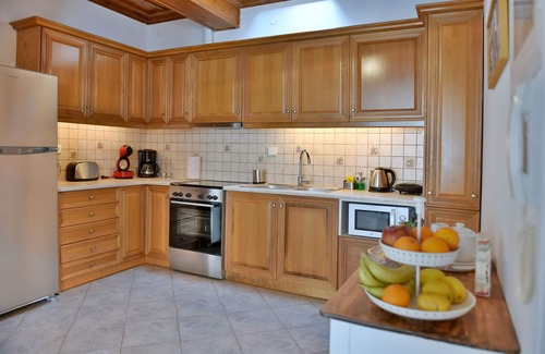 Hydra Villa | Hydra's Pearl *Brand new* at the heart of Hydra