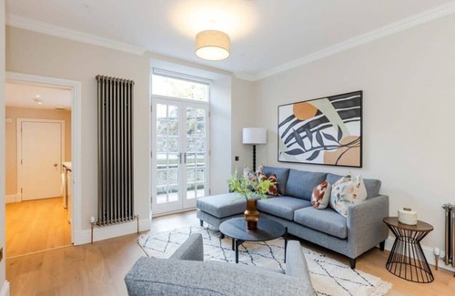 West End Apartment | Hydra Suite - City Centre 3 Bed Luxury Apartment