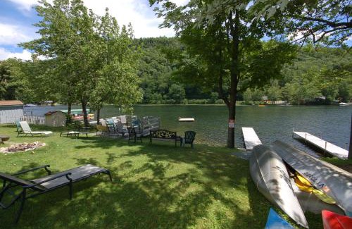 Poultney House | Hydrangea Cottage