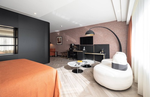 Statiekwartier Hotel | Hyllit Hotel