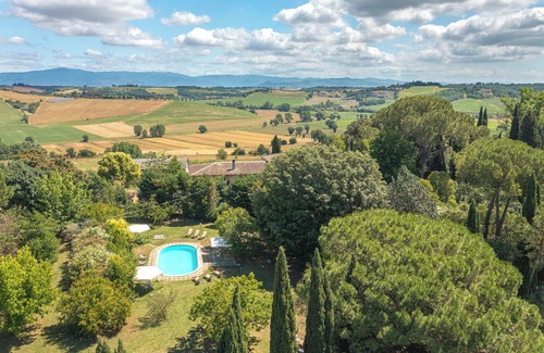 Ferretto Villa | I Cipressi, 5 bedrooms with pool near Cortona