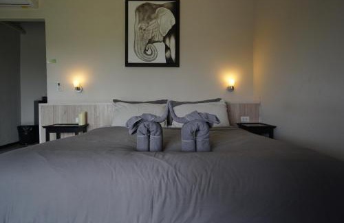 Tha Yang Resort | I love phants Lodge