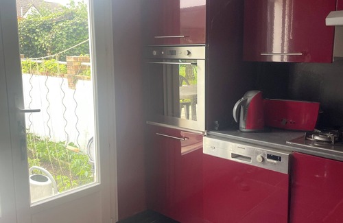 Saint-Sebastien-sur-Loire Condo | I rent a bedroom, a living room, a kitchen, a toilet and a shower room.