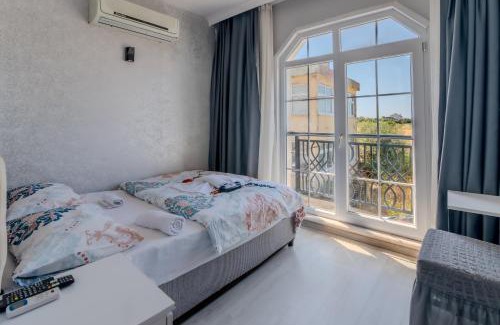 Arnavutkoy Hotel | İstanbul Airport Holiday Beach Hotel