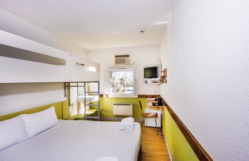 Watson Hotel | ibis budget Canberra