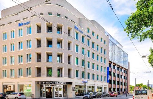 Ostend Hotel | ibis budget Frankfurt City Ost