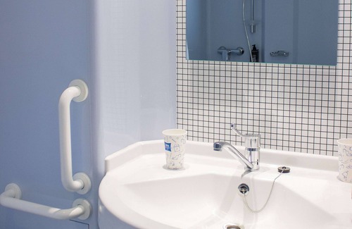 Aimargues Hotel | ibis budget Lunel Porte de Camargue