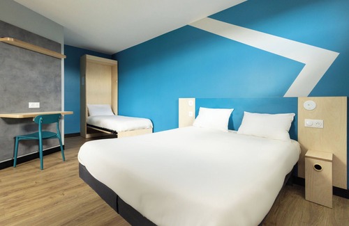 Plateau - Mont-Valerien Hotel | ibis budget Nanterre La Défense