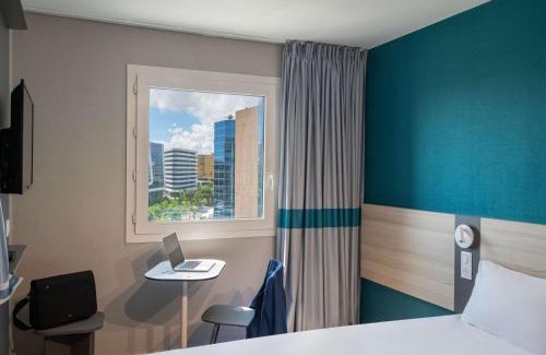 L'Arenas Hotel | ibis budget Nice Aeroport