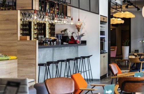 Saulaie - Claveliere Hotel | ibis Lyon Sud Oullins