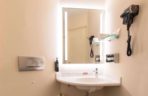 Bencoolen Hotel | ibis Singapore On Bencoolen