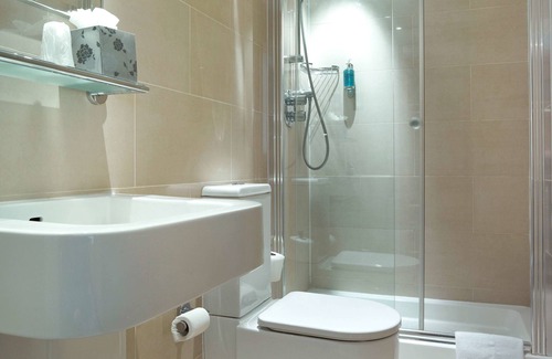 Queen's Gate House | ibis Styles London Gloucester Road