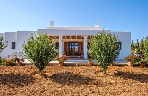 Sant Carles de Peralta House | Ibizan Country House with Porch, Vegetable Garden, Sun terrace & Wi-fi