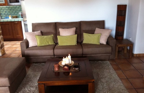 Cala Sant Vicente Cottage | Ibizan house with large outdoor jacuzzi and sea views. (ETV/0893. E)