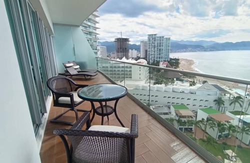 North Hotel Zone Condo | ICON VALLARTA 2-1402 ESPECTACULAR VIEW OF BANDERAS BAY CONDO
