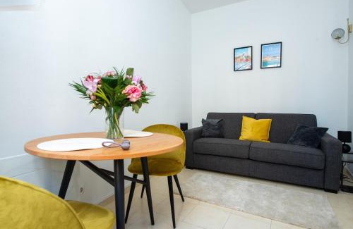Centre Ville-Gare Apartment | Iconic Central Flat