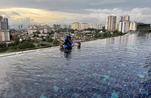 Taman Keramat Apartment | Iconic Perfect, Relaxing , Sky Ring Bridge MHQNAF Datum Jelatek