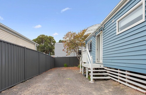 North Bendigo House | Iconic Renovated Period Home - Modern Upgrade & Close to CBD/Everything