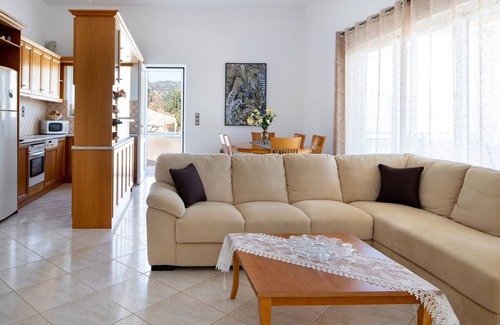 Makhairoi Villa | Iconic Villa with private pool and sea view