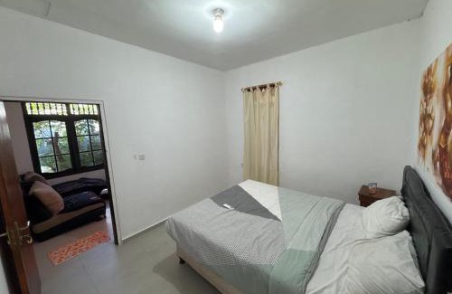 Kartika Plaza House | Chez Suaidah Djamade - Private rooms in private home in Kuta