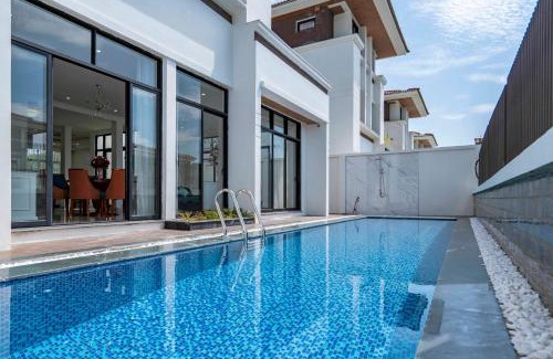 Ha Long Villa | IDC White House Ha Long FLC Golf & Resort