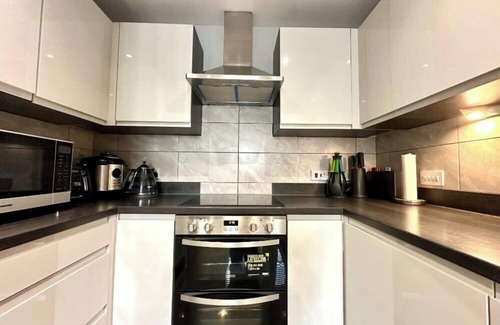 Bicester House | Ideal 4 Bedroomed House in Bicester