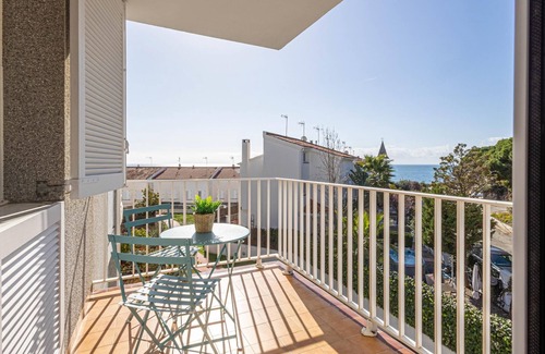 Sant Pol De Mar Apartment | Ideal apartment for couples 100m beach