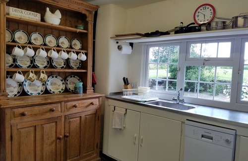 Castlemagner Cottage | Ideal Cottage To Explore Ireland's Scenic Southwest For Up To 5 Comfortably