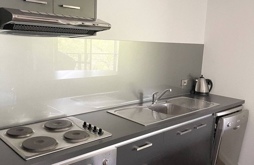 Hamelin Bay Ski Chalet | Ideal couples get away in a bush setting near Hamelin Bay Beach