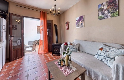 Zufre Cottage | ideal couples, jaccuzi in room, activities in natural environment