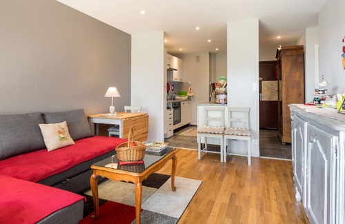 Bron Apartment | ideal Eurexpo stadium OL football and concerts fac2 Bron Hospitals cardio Neuro HFME