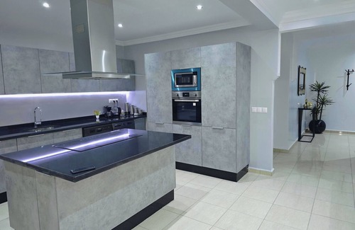 Semlalia Apartment | Ideal for families! in the center of Marrakech with private parking and WiFi