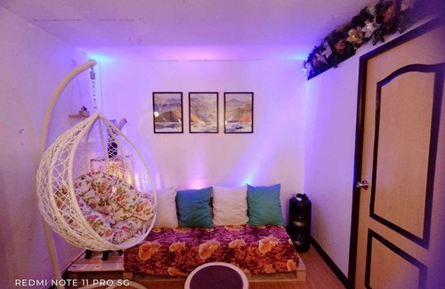 Imus Condo | Ideal for family or barkada Staycation, 1 ride from mall, resto and supermarket