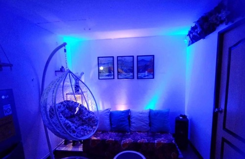 Imus Condo | Ideal for family or barkada Staycation, 1 ride from mall, resto and supermarket