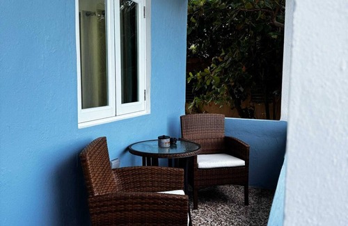 Hato Abajo House | Ideal house for families and/or friends with three bedrooms just steps from the beach.
