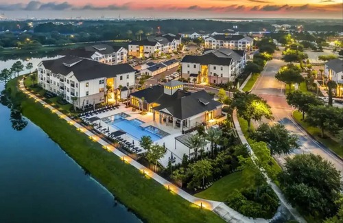Arlington Apartment | Ideal Modern Retreat in the Heart of Jacksonville