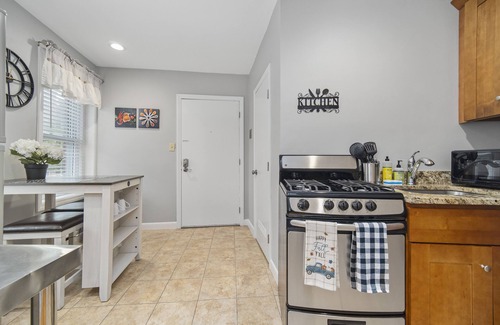 North End Apartment | Ideal North End 1brm Central To Everything