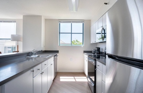 South Beach Apartment | Ideal South Beach 2BR w/Pool, Tennis, Spa, by Blueground