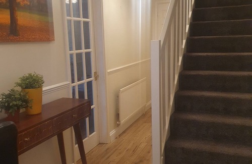 Wainscot House | Ideally located contemporary 3 bed spacious house